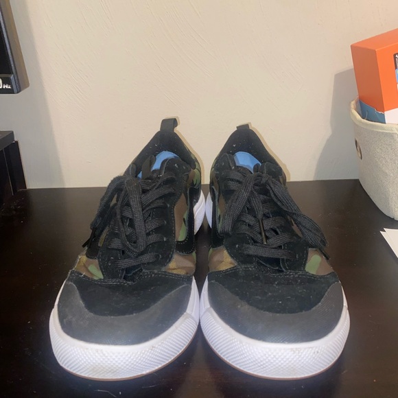 Vans Shoes - Picture 2 of 5